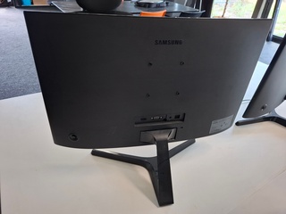 2x Monitor Samsung, C24F396FHU