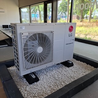 Warmtepomp LG, HM091MR U44, bouwjaar 2022