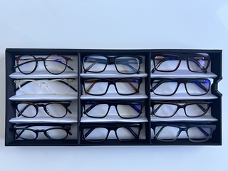 Ca. 12x Optische monturen, Tom Davies, in luxe opbergdoos/displaytray