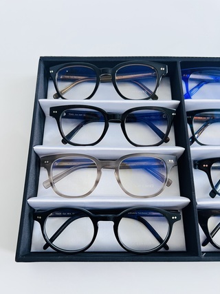 Ca. 12x Optische monturen, Tom Davies, in luxe opbergdoos/displaytray