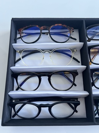 Ca. 12x Optische monturen, Tom Davies, in luxe opbergdoos/displaytray