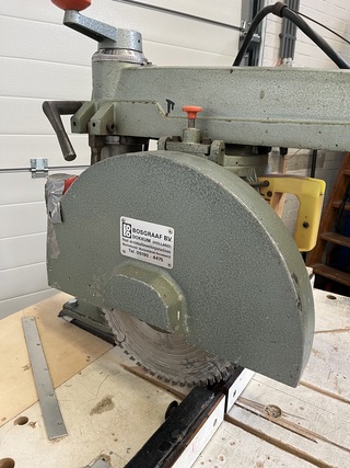 Radiaal afkortzaag, DeWalt, DW110