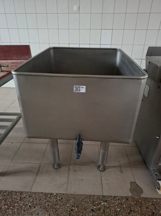 RVS waterbak met uitloop