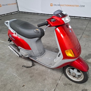 Motorscooter, Piaggio, SKR 125