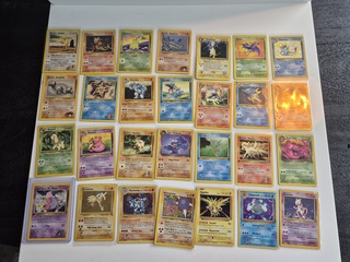 Collectie vintage Pokémon kaarten, o.a. Holo’s & First Editions