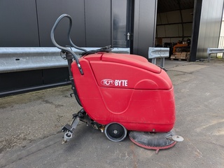 Schoonmaakmachine RCM, Byte 461, bouwjaar 2011