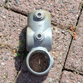 Partij steigerbuis koppelstukken | combinatie T-kruisstuk