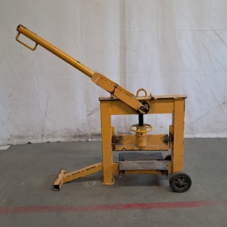 Stenenknipper, Geel