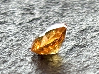 Spessartien - 0.57 carat natuurlijke spessartien