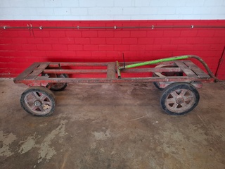 Intern transportmiddel op massieve banden