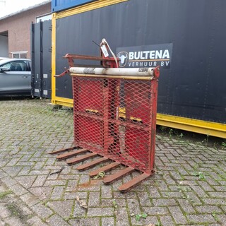 Stenenklem t.b.v. gevelstenen 31004, bouwjaar 2000