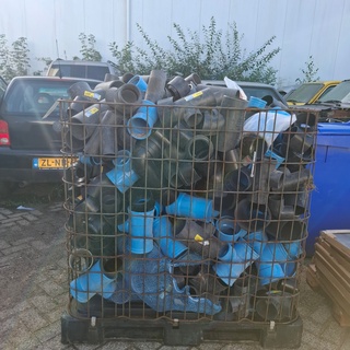 Partij diverse pvc hulp stukken o.a. Geberit