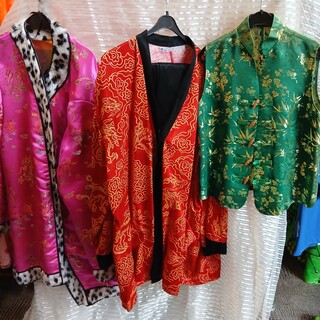 Ca. 101x Chinees oosterse outfits