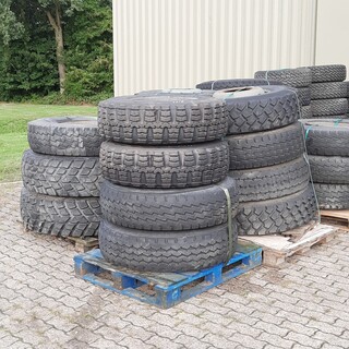 Partij diverse auto en vrachtwagenbanden, O.a Continental, Goodyear, o
