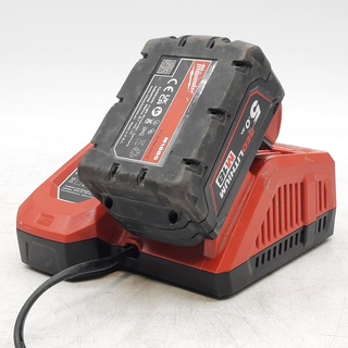 Acculader en accu, Milwaukee, M12-18FC