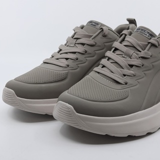 Paar schoenen, maat 42, Skechers