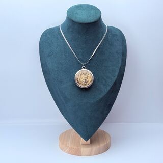 Collier met Boeddhistisch 'hiëroglief' amulet hanger