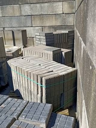 4x Pallet betontegels, Rasterpatroon