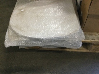 Pallet met diverse sanitair artikelen