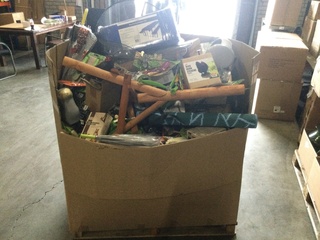 Pallet vol met tuinartikelen ED