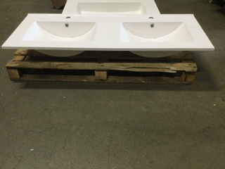 2x Wastafels wit, verschillend Aloni, Beta80Z, wit