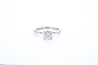 Gouden solitair ring met een briljant geslepen diamant (gecertificeerd