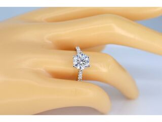 Witgouden ring met een diamant van 1.00 carat
