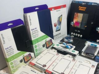 Partij accessoires voor smartphones en tablets, 47 stuks