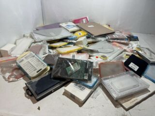 Partij telefoon en tablet hoesjes en accessoires