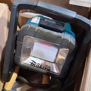 Partij diverse onderdelen en garage inventaris
