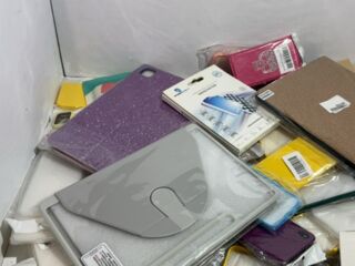 Partij telefoon en tablet hoesjes en accessoires