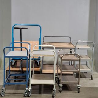 7x Magazijnwagen