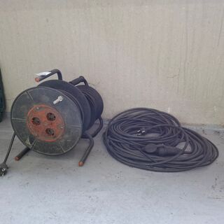 2x Kabelhaspel met verlengsnoer, 230V