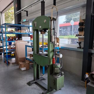 Werkplaatpers Geuma, EHP-10-HE, bouwjaar 1988