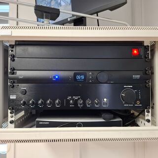 Dab radio met versterker en 8x speaker DAP, IR-150BT en PA7120
