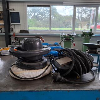 Poetsmachine met ledbouwlamp