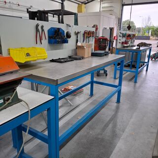 Werkbank met inhoud