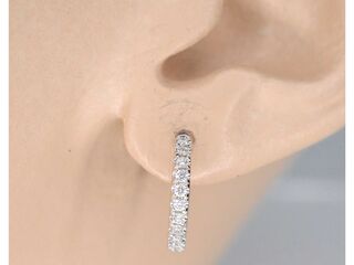 Witgouden oorbellen met diamanten