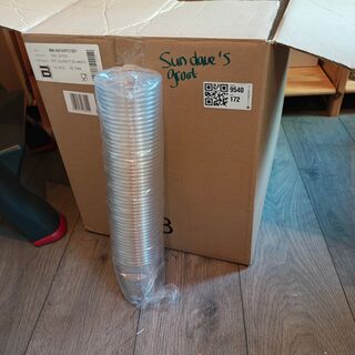 Ca. 600x Grote drinkbekers plastic