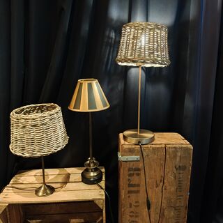 3x Tafel lampje met kist