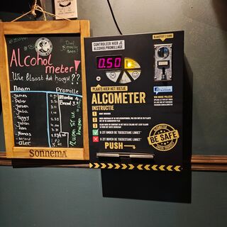 Alcoholmeter met scorebord