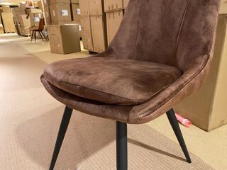 Set van 6 eetkamerstoelen, rust