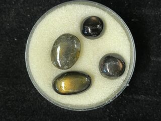 Edelsteen – Zwart-bruine edelsteen