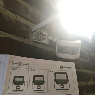 2x Buitenlamp met sensor