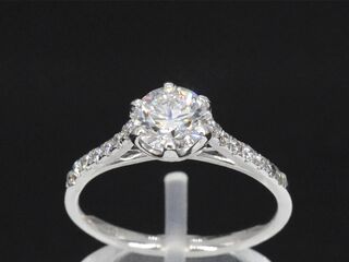 Platina ring met een 0.90 carat GIA diamant en briljant geslepen diama