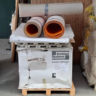 Assortiment divers ondervloerplaten / noppenplaten t.b.v. vloerverwarm
