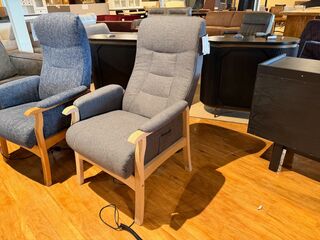 Relaxfauteuil elektrisch verstelbaar, maat medium sta op functie Knuds