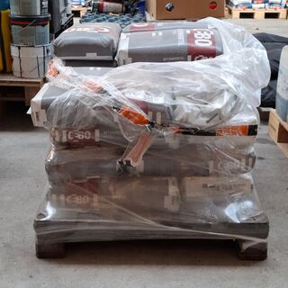 Ca. 25x Zak a 25 kg betonmortel CEBO