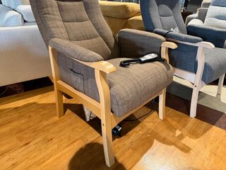 Relaxfauteuil elektrisch verstelbaar, maat medium sta op functie Knuds