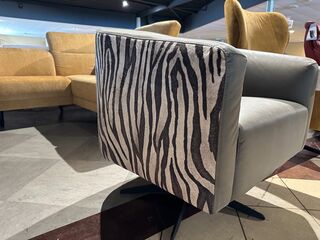Fauteuil draai Knudsen, olive groen / zebra